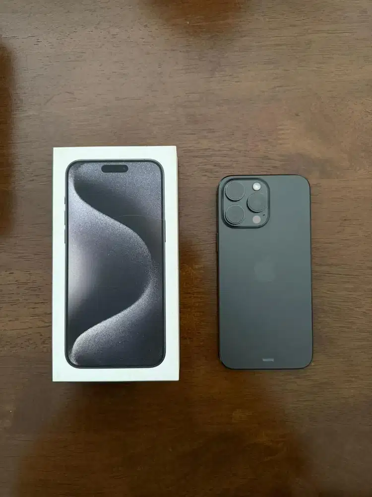 IPHONE 15 PRO MAX 512 GB IBOX BLACK TITANIUM FULL SET BANYAK BONUS