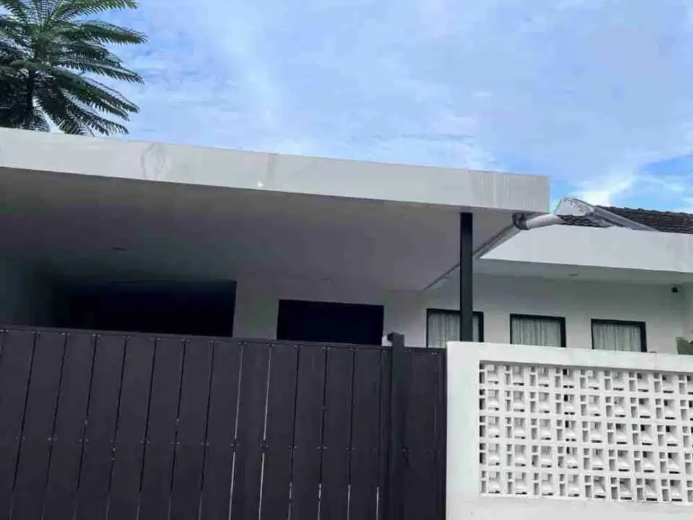 rumah cantik dalam komplek tasbih 1 setia budi