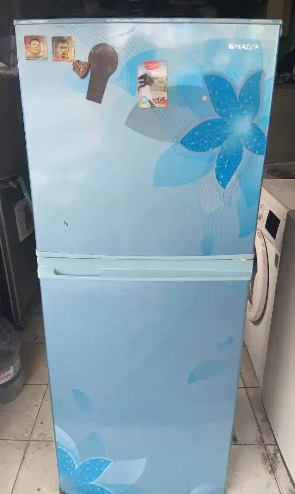 Kulkas 2 pintu merk sharp