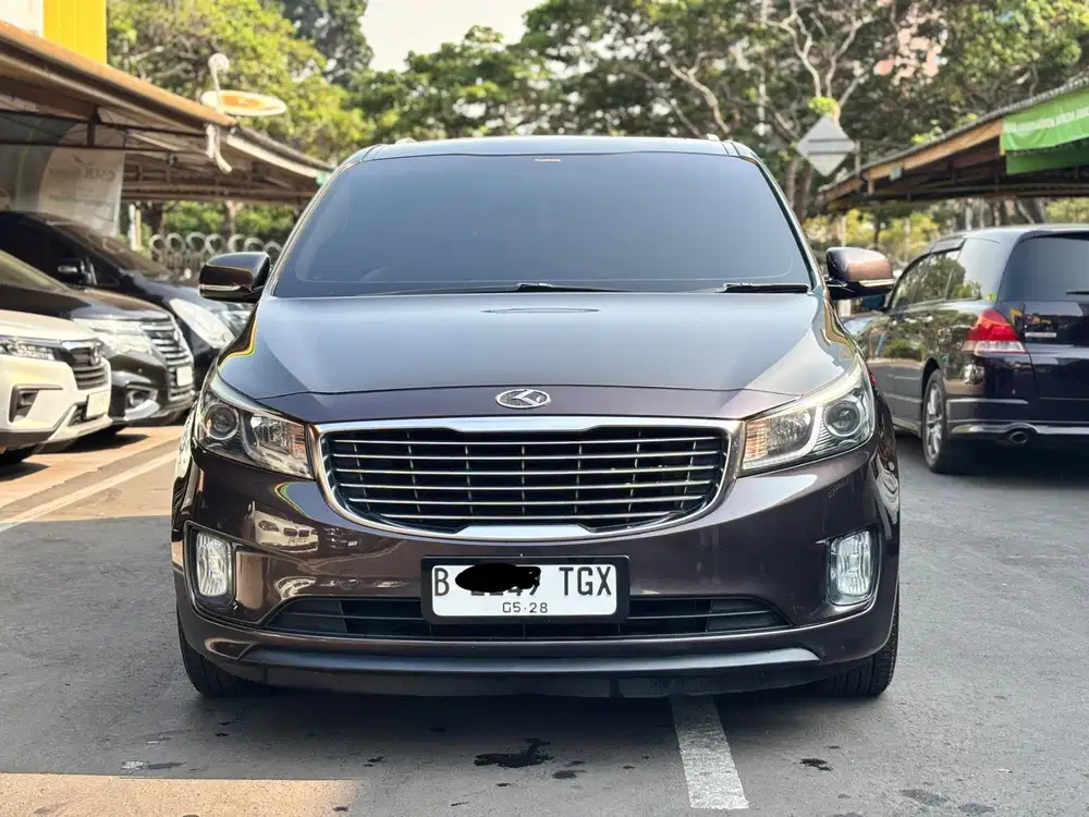 KIA SEDONA ULTIMATE AT COKLAT 2017