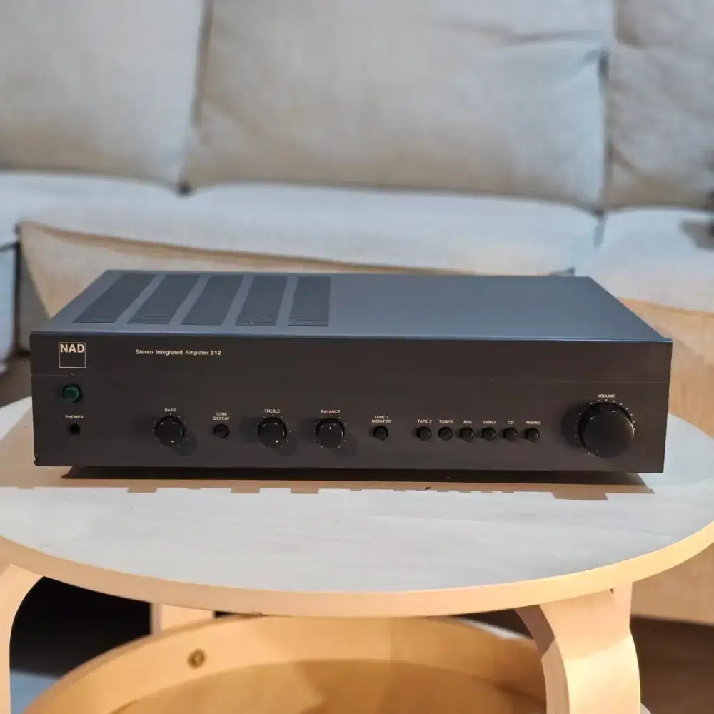 Amplifier NAD 312
