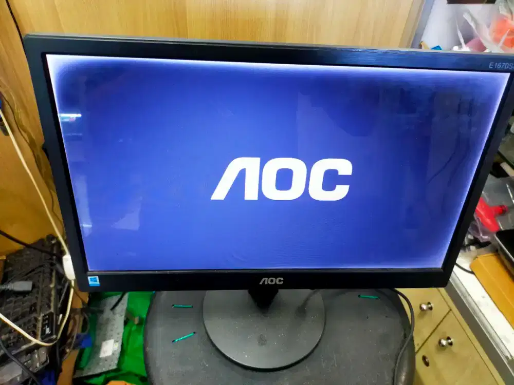 Dijual monitor LED Merk AOC Layar 16inch siap pakai cod Bogor kota