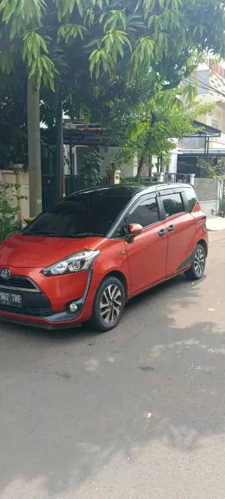 Di Jual Toyota Sienta
