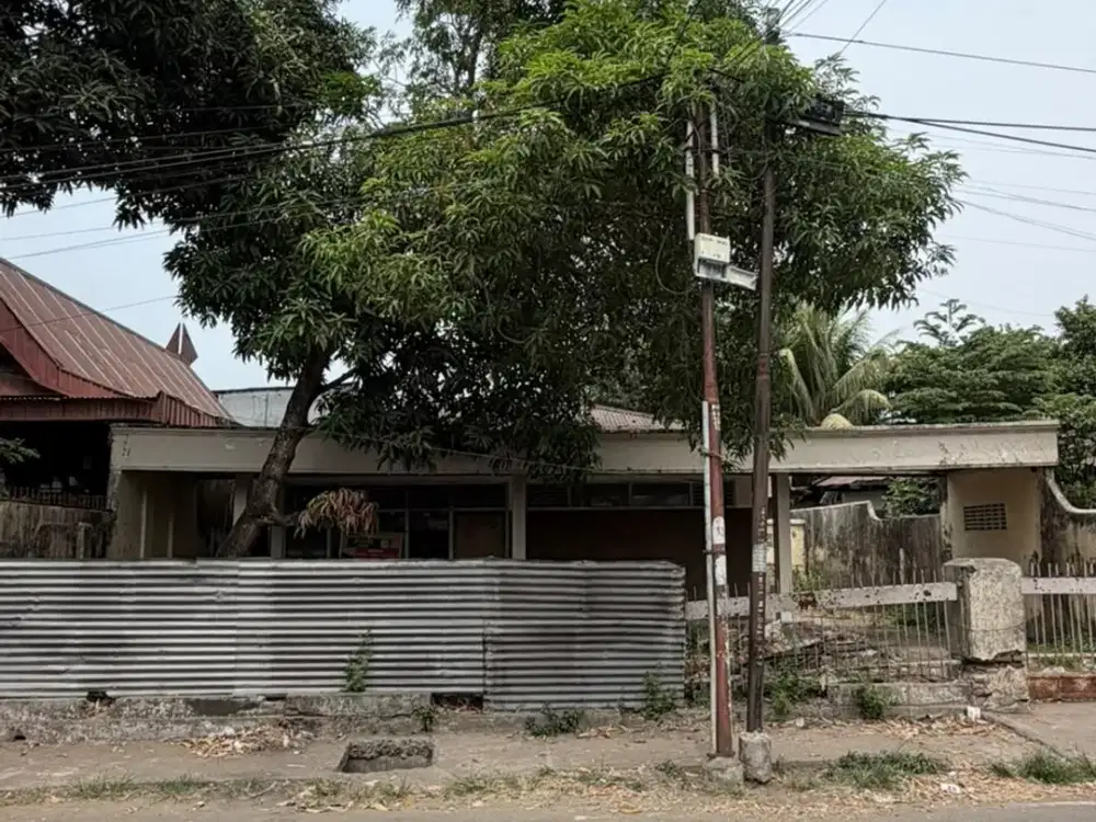 Dijual Rumah Tua di Jl. Baji Gau Makassar - Luasan 365 m²