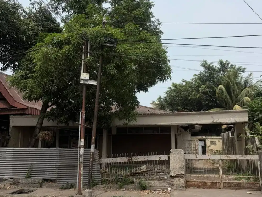 Dijual Rumah Tua di Jl. Baji Gau Makassar, Tanah 365 m² SHM