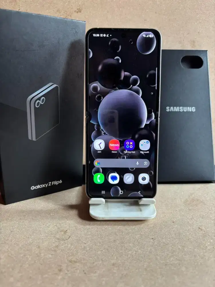 Samsung Z Flip 6 Resmi Sein Ram12/256gb Fullset Mulus Minus Dikit