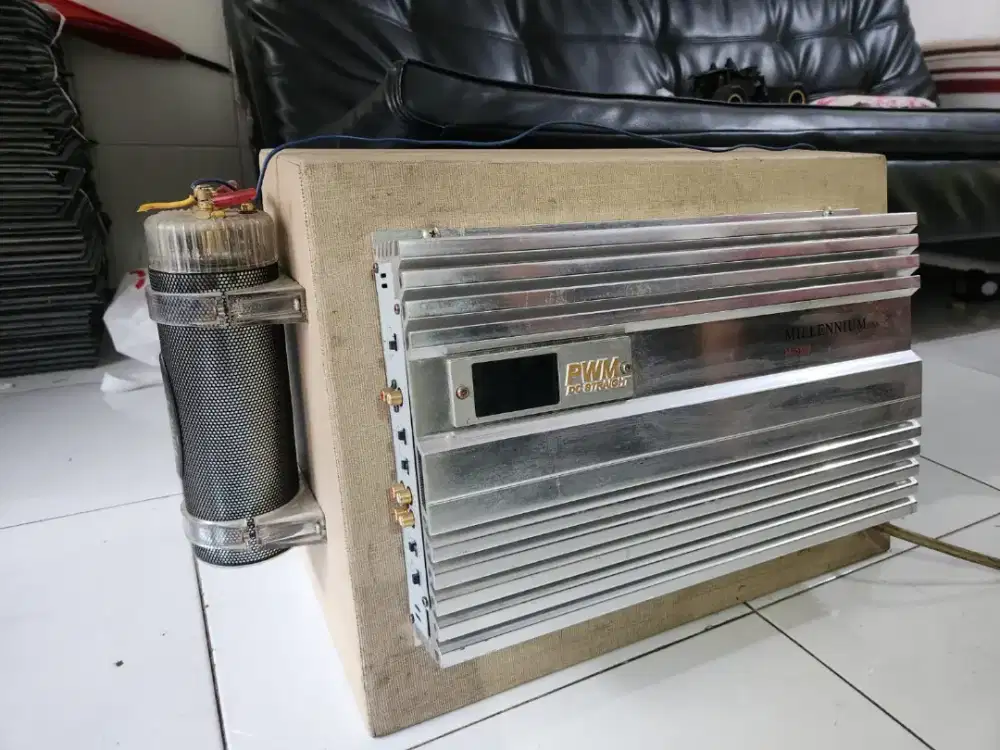 DI JUAL SUBWOOFER MOBIL AKTIF 10 INCH 1 SET