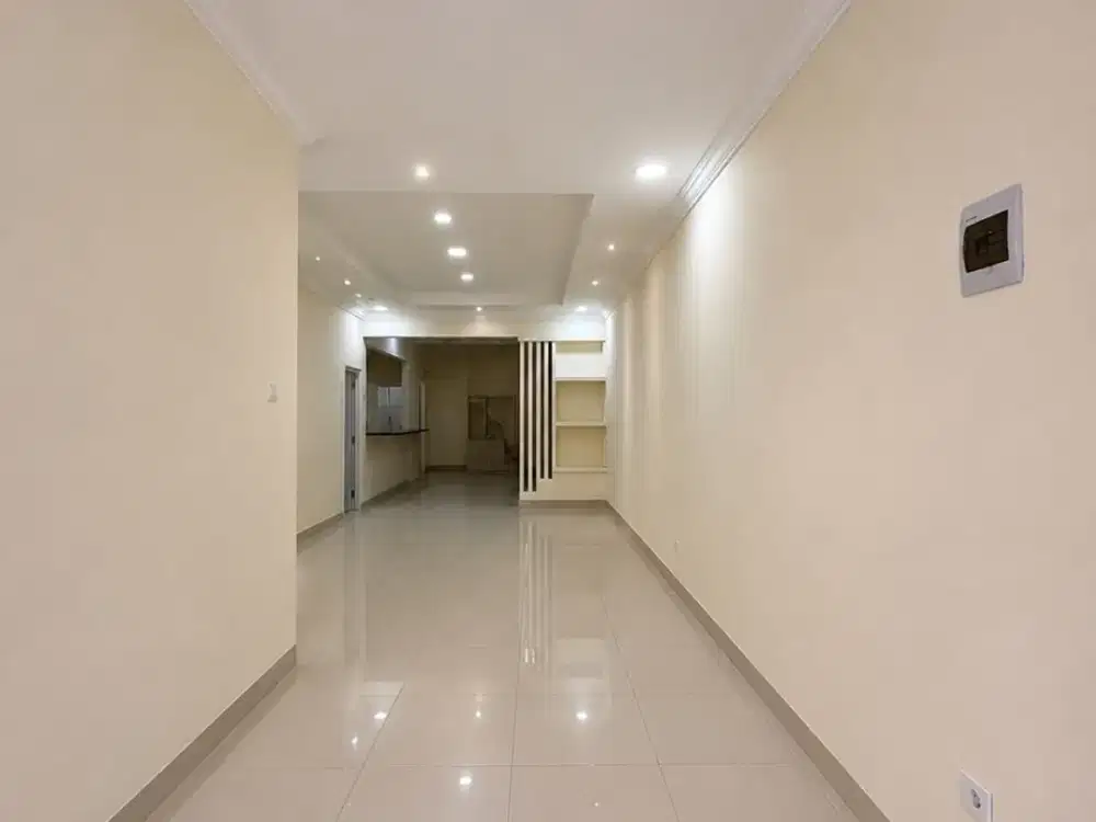 DIJUAL RUMAH BAGUS MINIMALIS HADAP BARAT DAYA LOKASI BAGUS BEBAS BANJIR DI TAMAN PALEM LESTARI