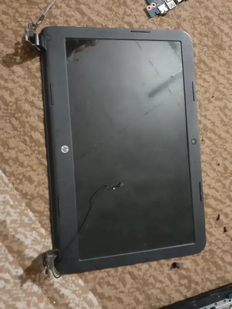 LCD laptop HP pavilion + frame