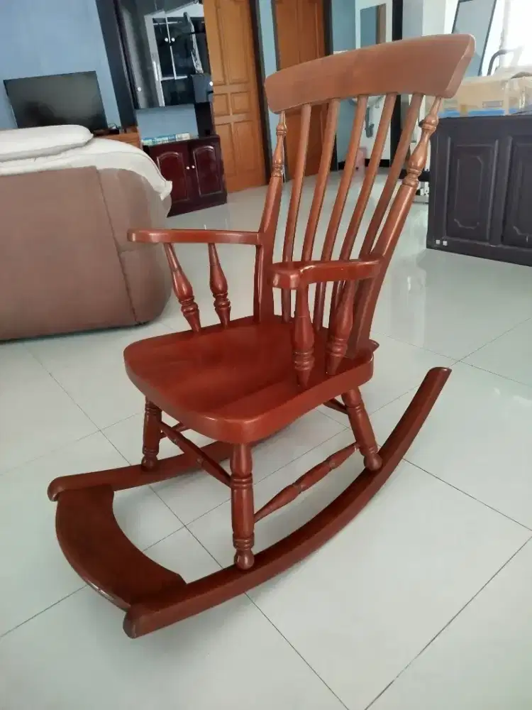 Kusi goyang kayu jati solid