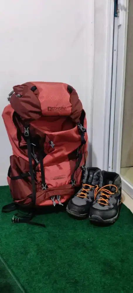 Carrer Consina via ferata dan sepatu Arei