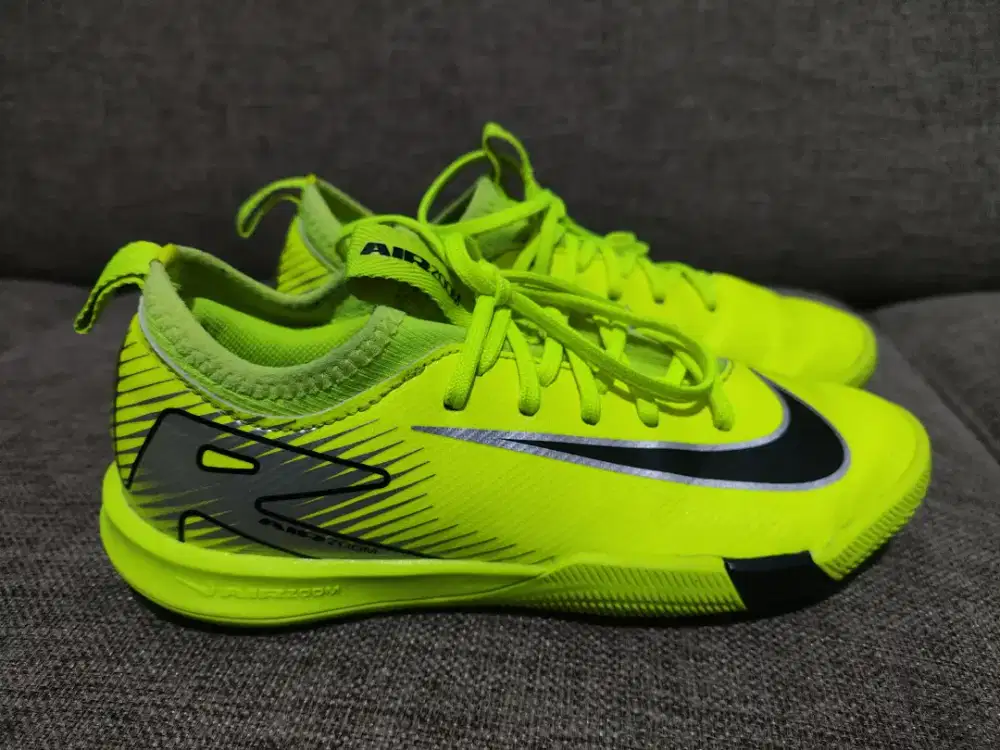 Sepatu Futsal Nike Air Zoom Anak Size 32 Preloved