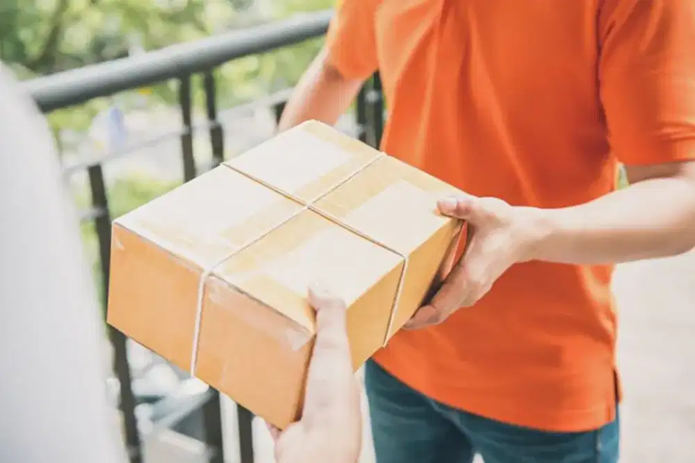 Butuh kurir paket