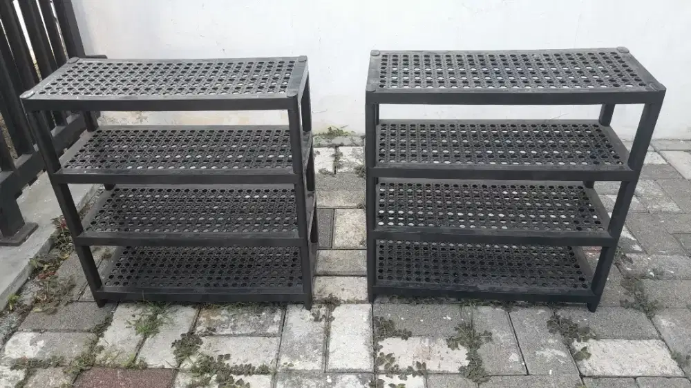 Rak sepatu mulus