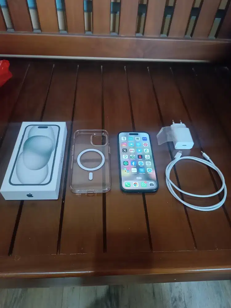 Iphone 15 Black 256Gb Fullset Garansi Resmi Ibox(Des 2026) Ada Bonus..