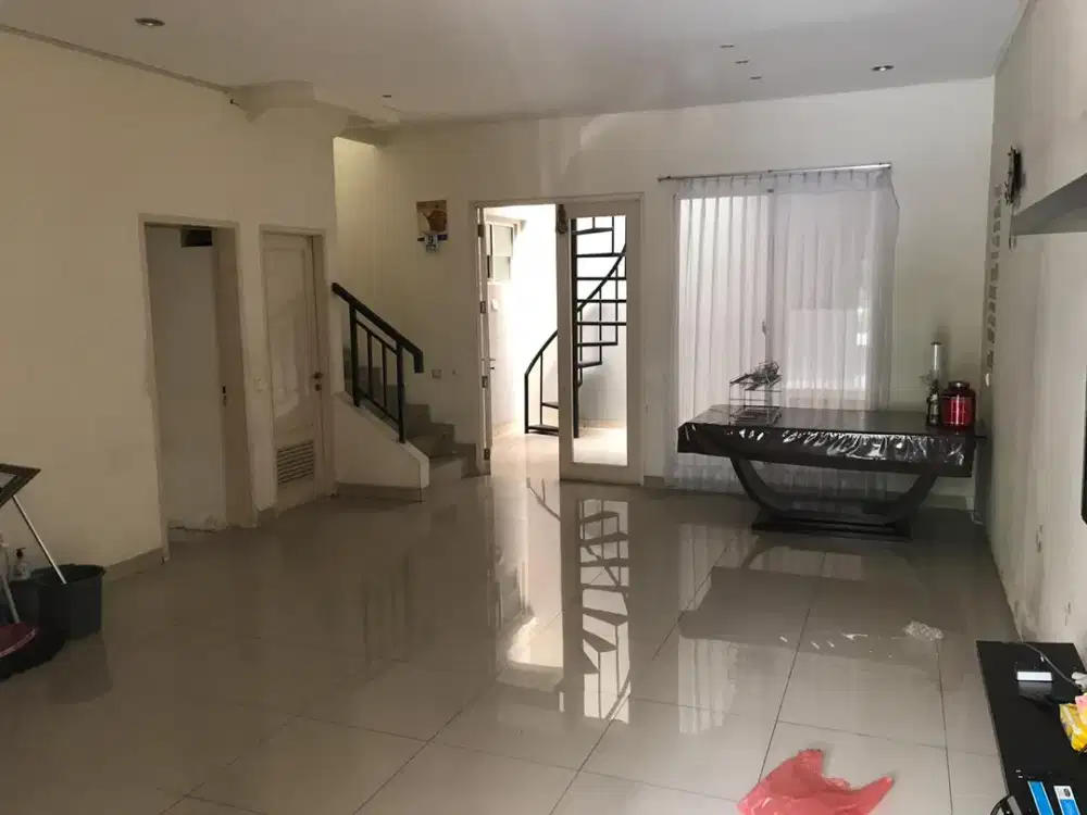 Dijual/Disewakan Rumah Green Mansion Uk 8×15 M² Harga Rp. 5 M