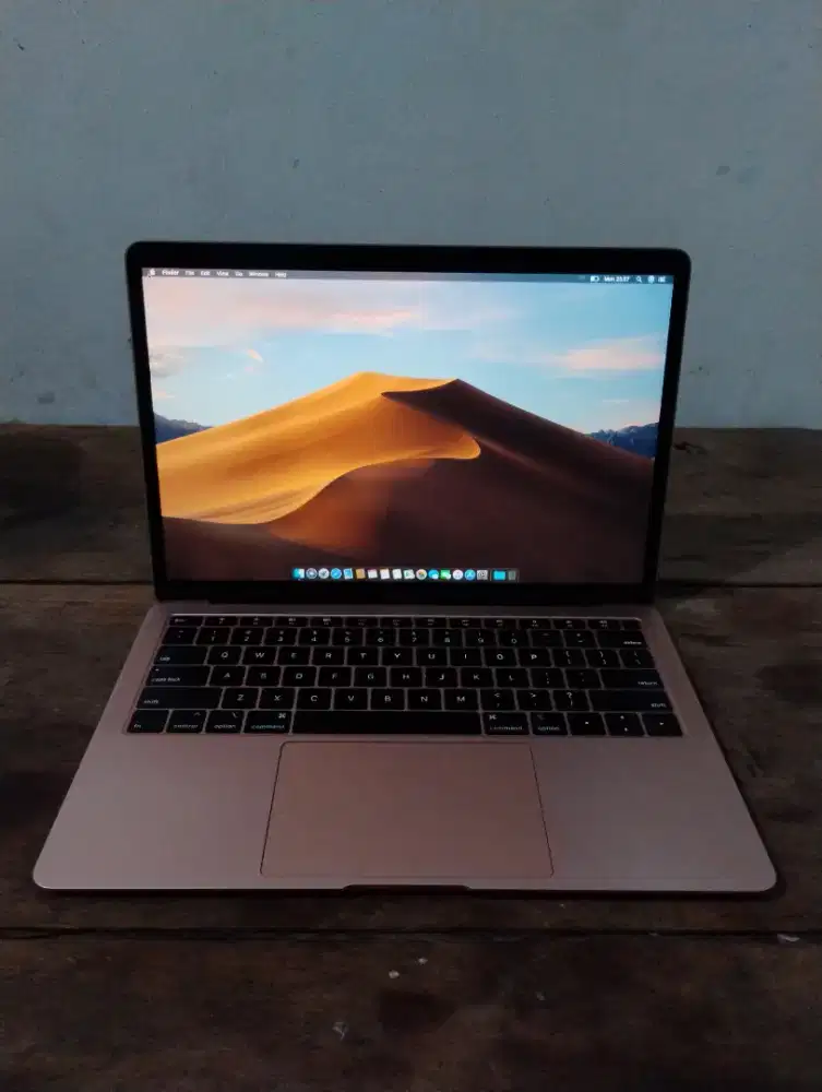Macbook Air 13 Inch 2019 i5 8gb/128gb