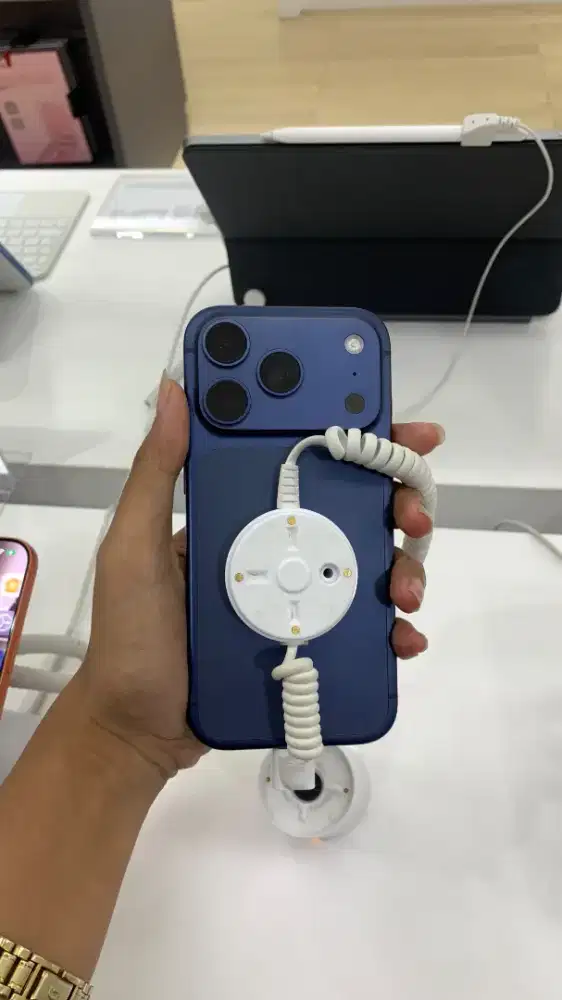 Cicilan iPhone 17 Pro 256gb by Kredivo
