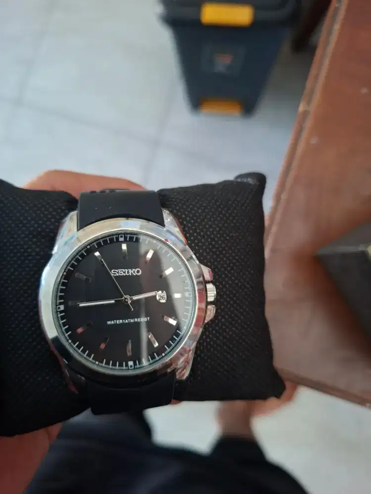Jam tangan se***
