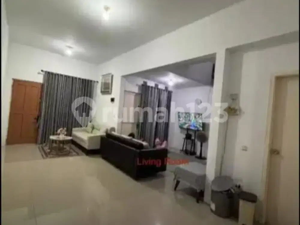 Rumah 1.5 Lantai SHM Unfurnished Sudah Renov di Nusaloka BSD
