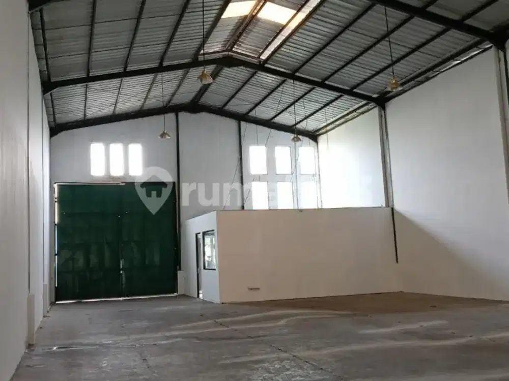 Disewakan Gudang Cocok untuk Usaha di Bizhub Serpong