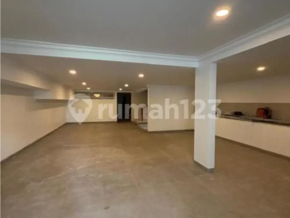 Dijual Rumah Brand New 4 Lantai Berlokasi di Sutera Magnolia
