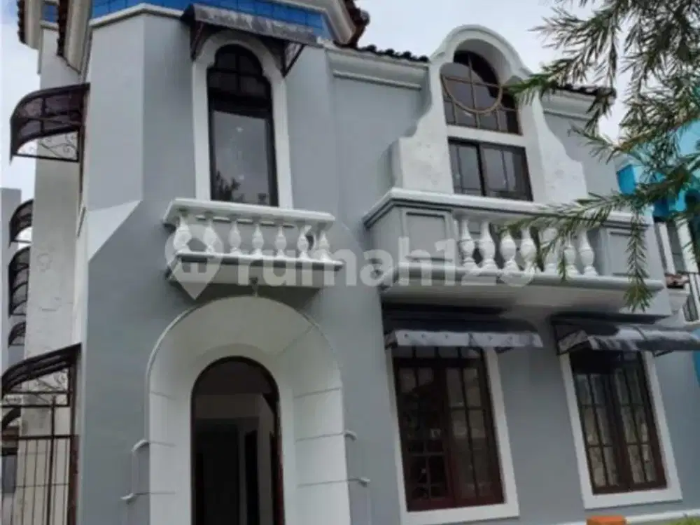 Dijual Cepat!! Rumah 2 Lantai Berlokasi di Royal Serpong Village