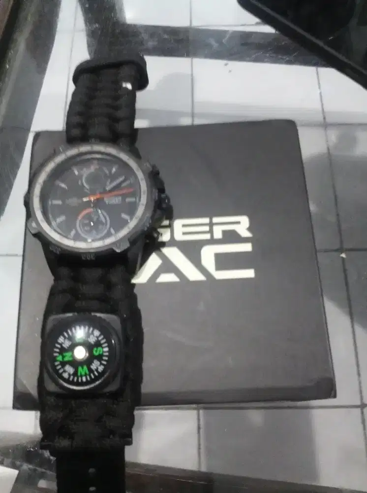 Jam tangan Eiger TAC