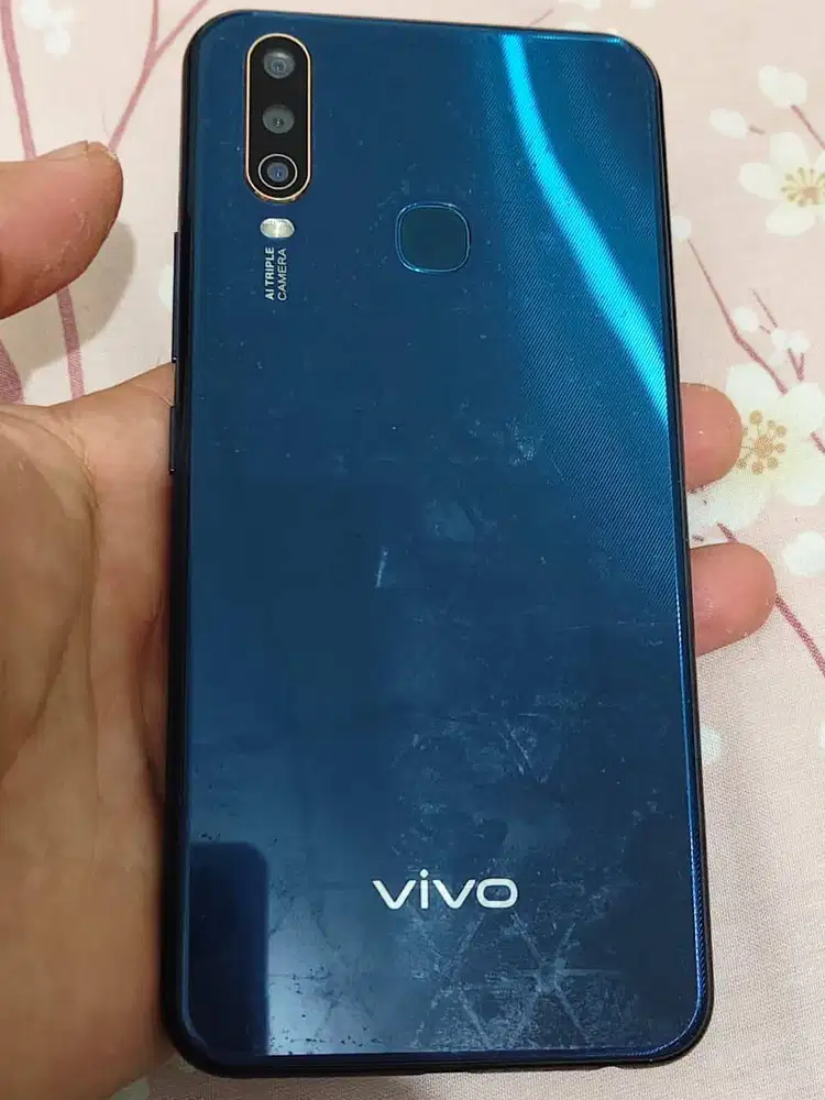 Dijual Vivo V17 8/128 GB – LCD Mati, Kaca Retak