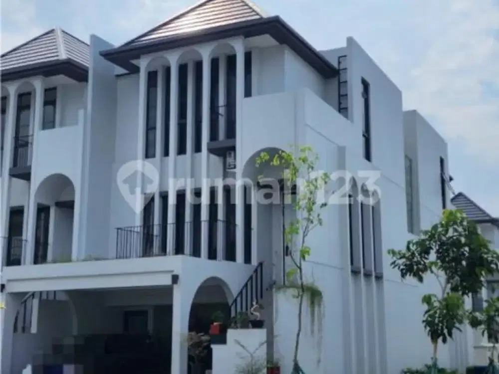 Turun Harga!! Rumah Semi Furnish Siap Huni di BSD Greenwich