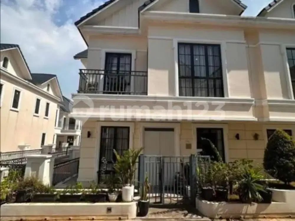 Jual Rugi! Rumah Full Furnished 3Lantai Siap Huni di Lavon Cikupa