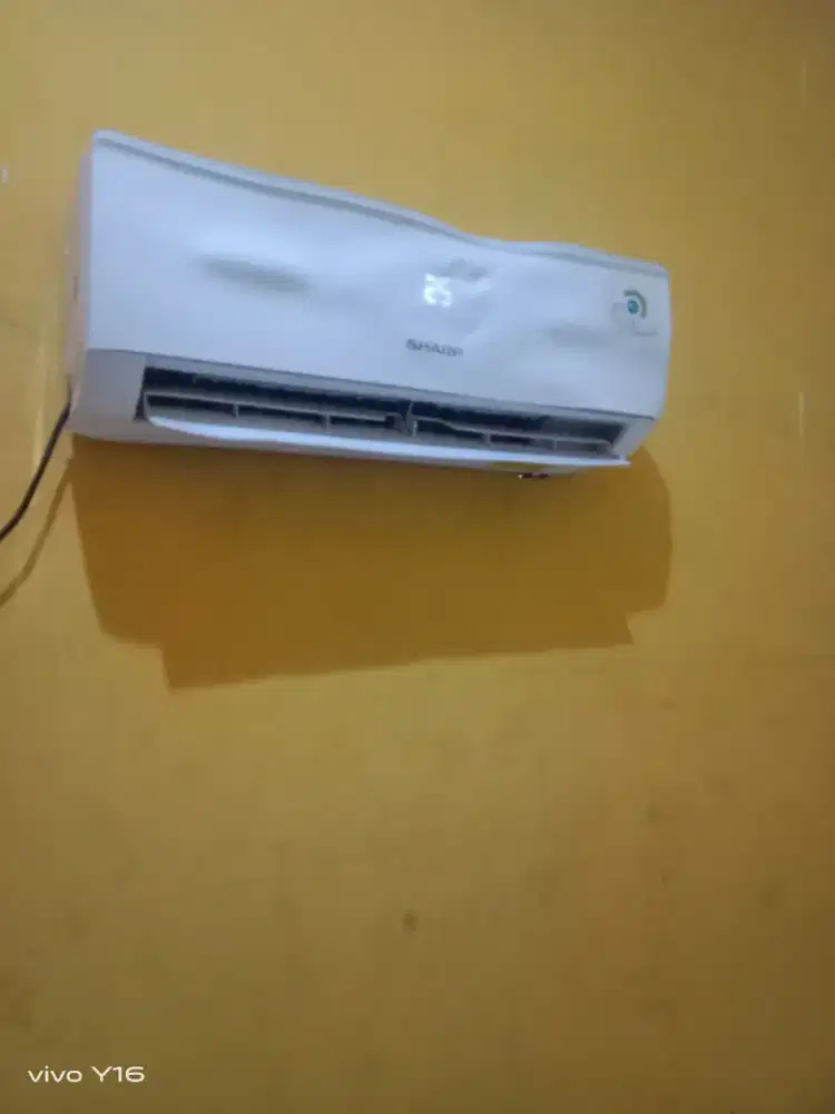 AC Sharp ucy 1/2 pk R32 dingin