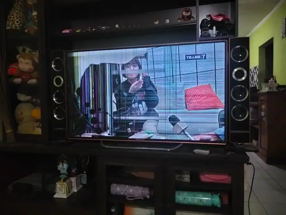 Polytron digital tv ukuran 43inc