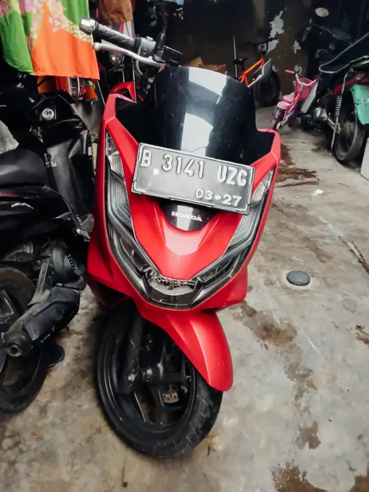 HONDA PCX 2022 MERAH