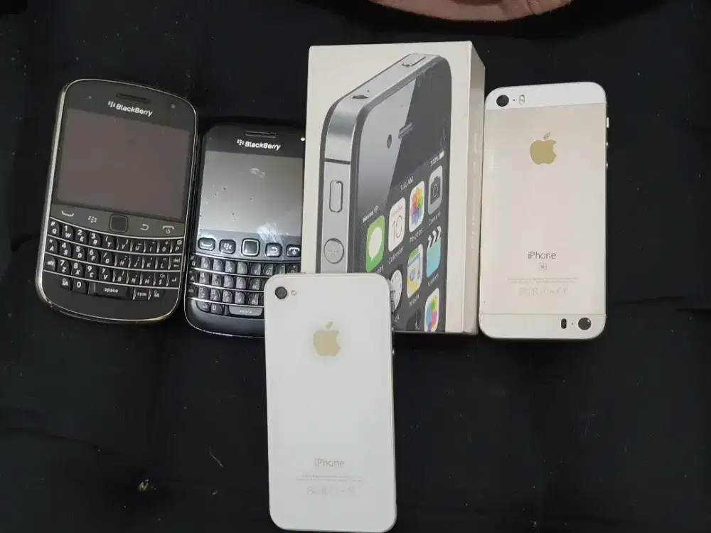For Sale Kolektor Blackberry 9900 Dakota Bellagio, iPhone SE, 4S