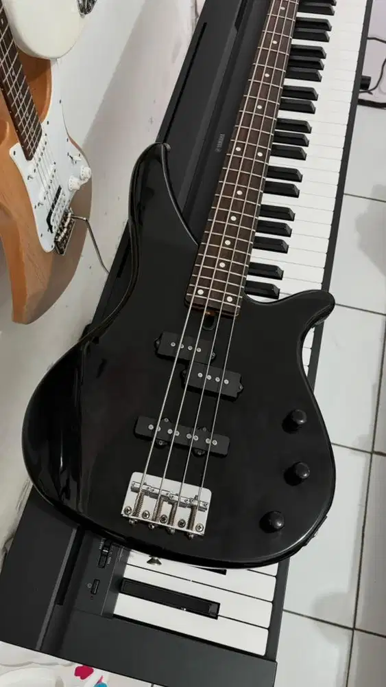 Bass Yamaha Rbx 170