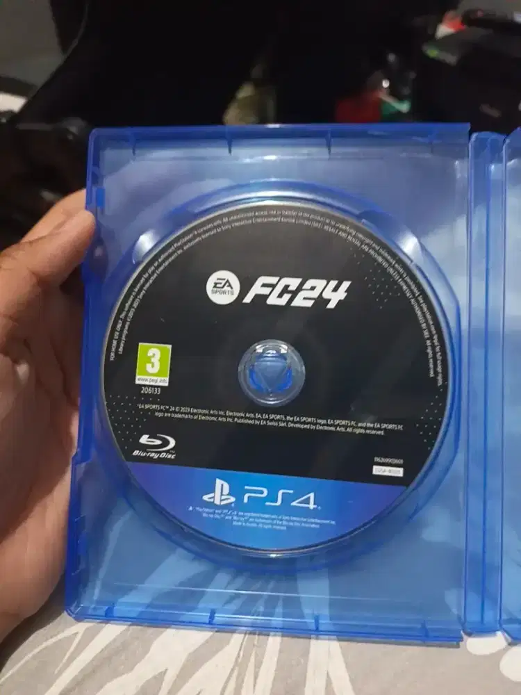 Jual kaset ps 4 FC 24 box kosongan kayak di foto harap baca deskripsi