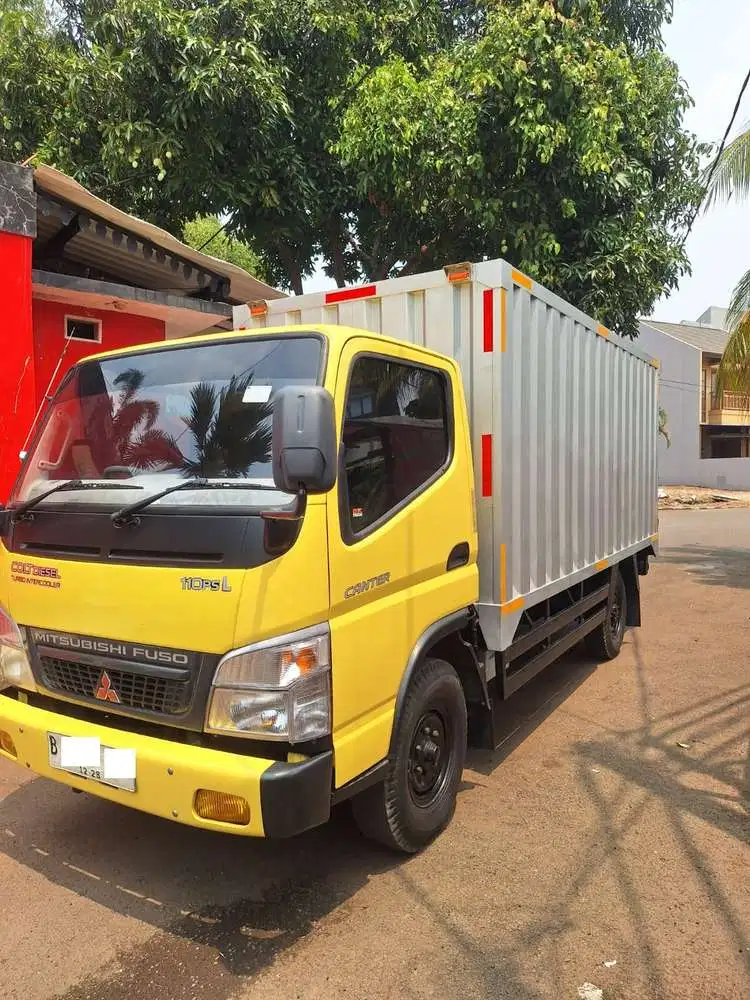 Mitsubishi canter engkel long box tahun 2013 110 PS FE 71 L