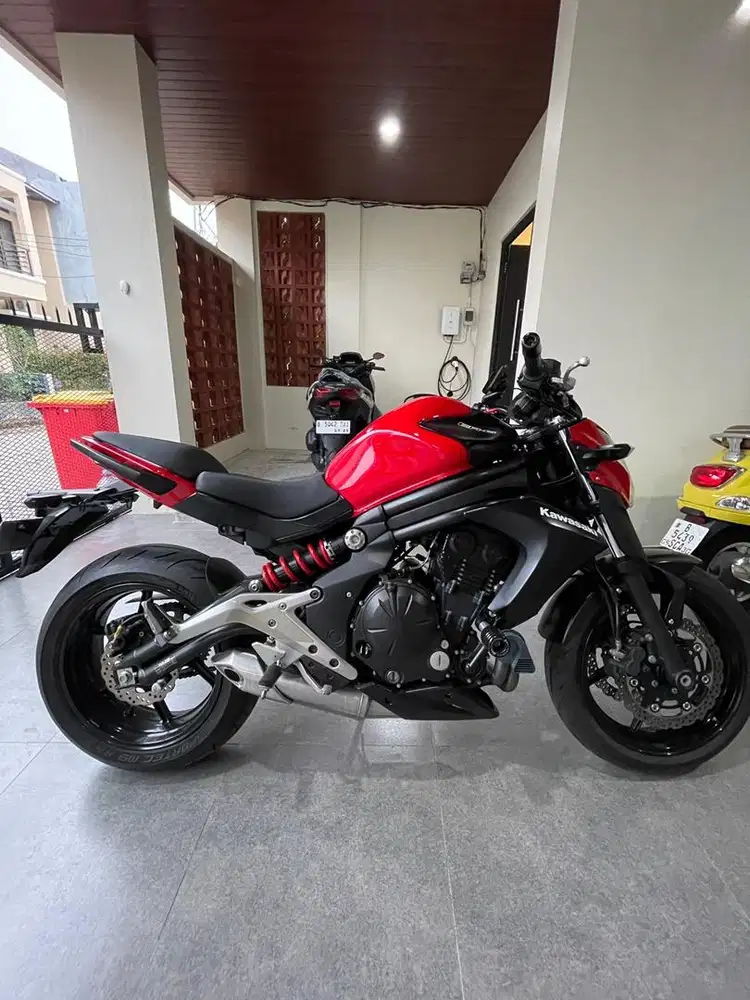 KAWASAKI ER6n 2015