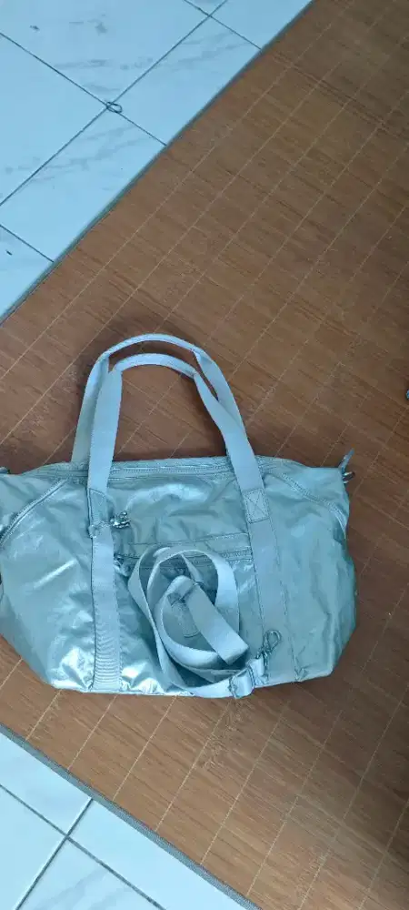 ORI Kipling size L jual cepat minus dikit