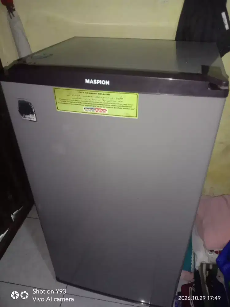 Jual kulkas maspion 1 pintu no minus bagus semua 550000 nego
