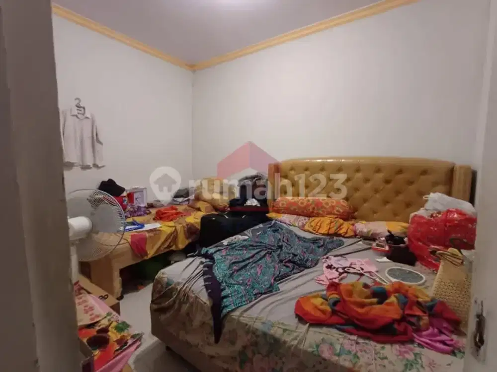 Dijual Rumah Berpagar Bebas Banjir Siap Huni Kondisi Bagus dengan Akses Jalan Aspal Luas Beserta Exclusive 12 Bulan Free Ac 1 Unit dan Cctv di Jl