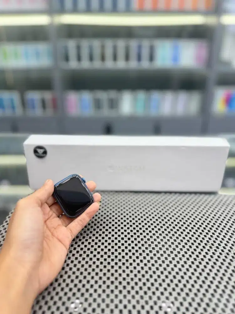 Apple watch Series 7 45mm fullset, Ex Garansi resmi Indonesia