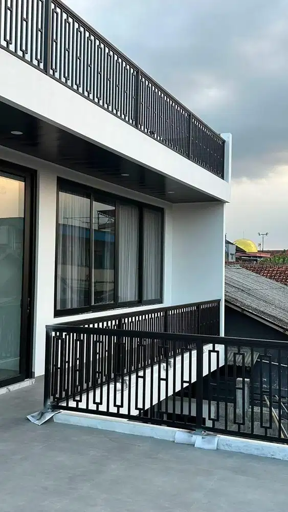 Ralling balcon kanopi minimalis