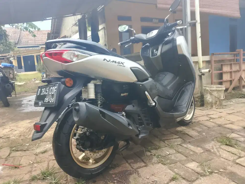 NMAX new silver 2021