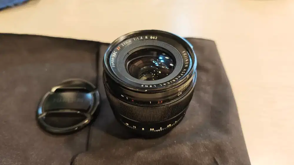 Lensa Fujinon XF 23mm f1.4