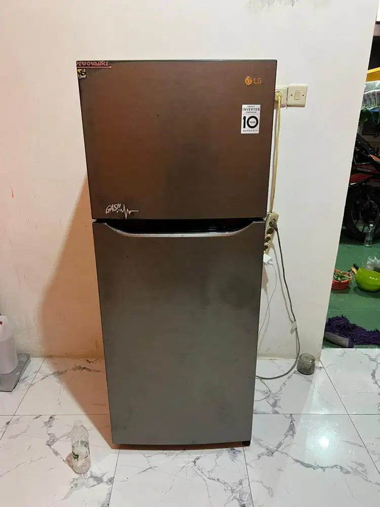 Kulkas LG smart inverter 2 pintu