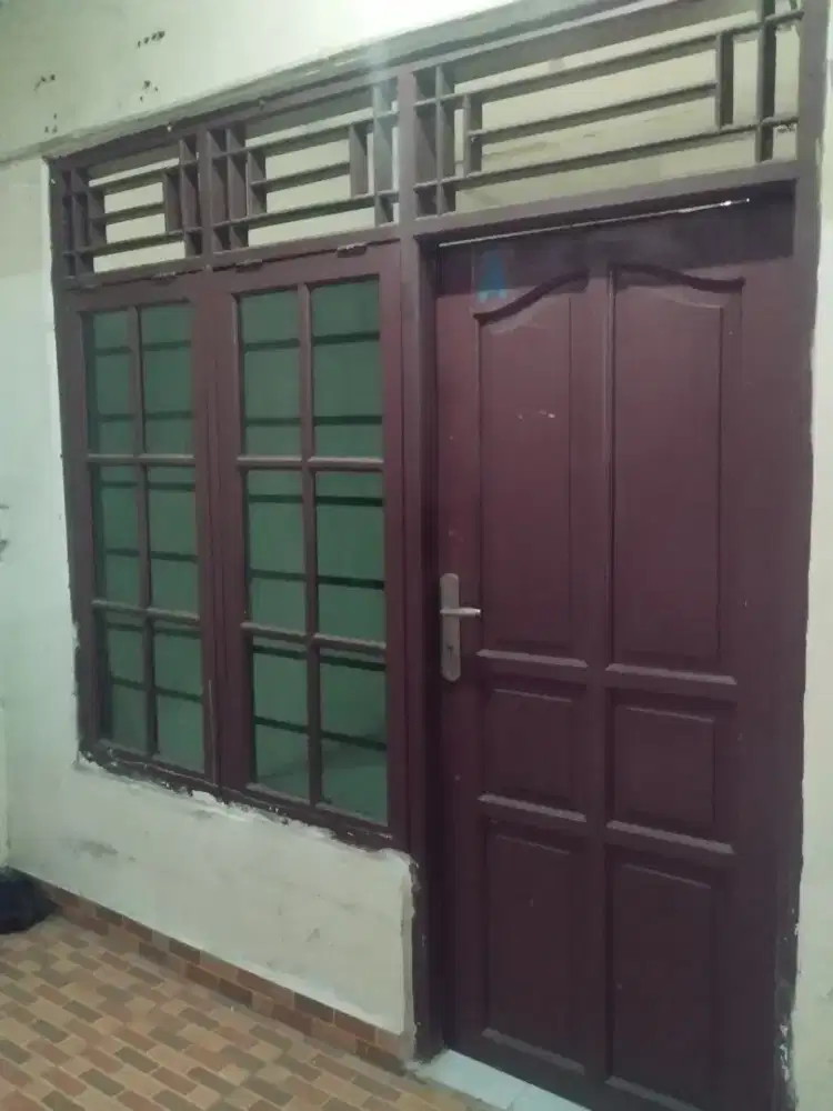 Kontrakan Tahunan Hj. Laela