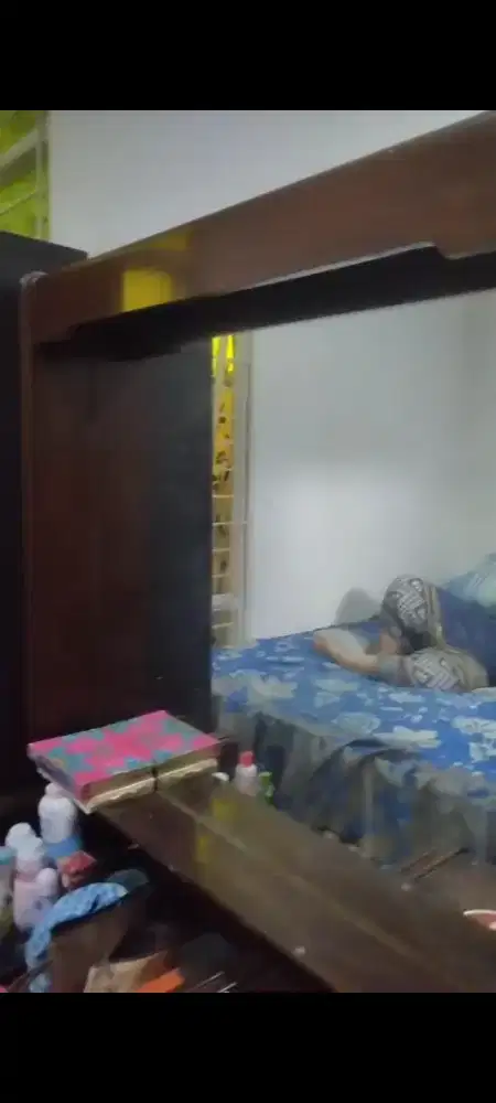 Meja rias bekas +lemari