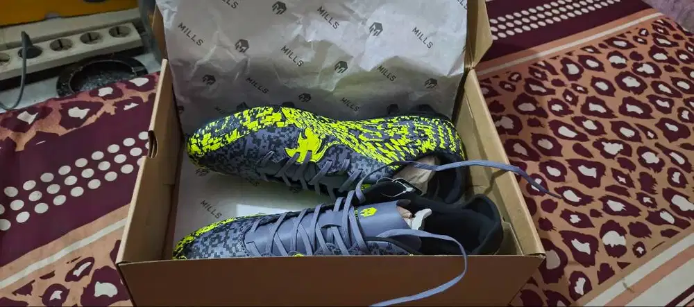 Jual sepatu bola mills original size 45